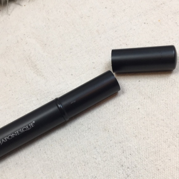 Japonesque travel make up brush set in metal tube - Picture 3 of 5